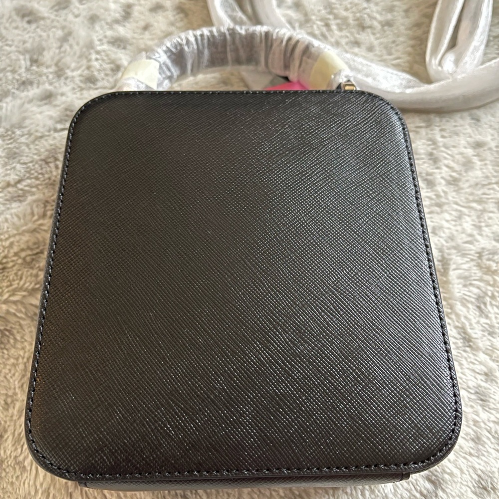 Kate Spade - Picture 2 of 6